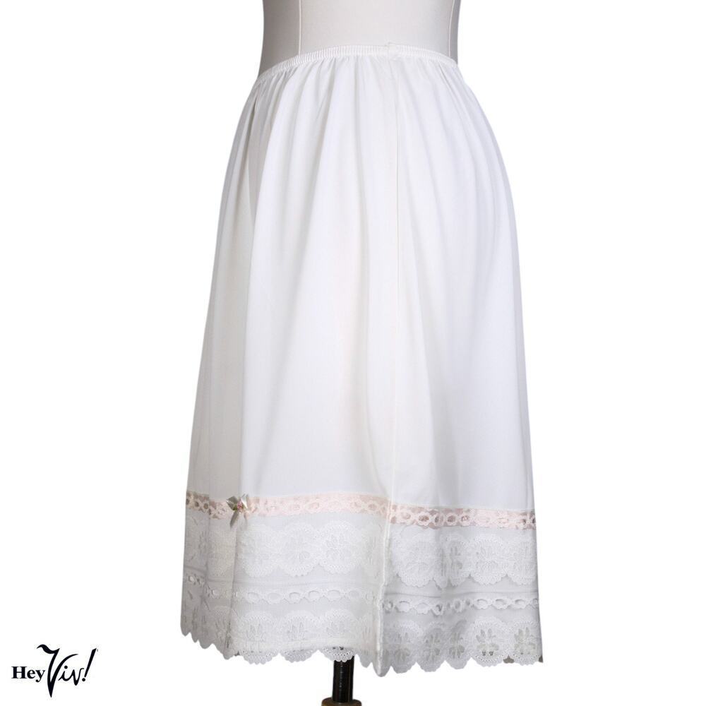 Vintage White Nylon Half Slip w Lace Pink Ribbon and Rose W26-30" L21" -Hey Viv - Picture 3 of 6